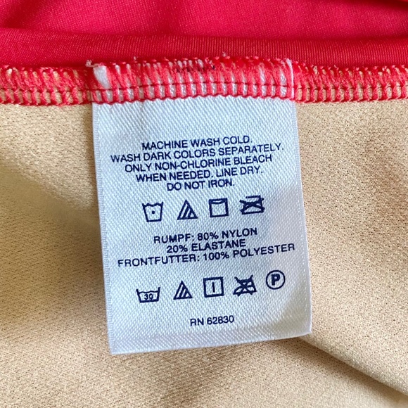 Girl’s size 7-8 Lands’ End short sleeved red swim top/rash guard - Picture 6 of 10